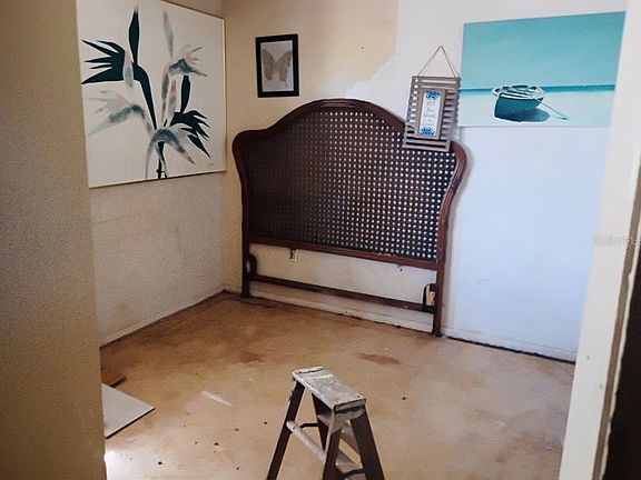 4th image of 27043 Roper Rd