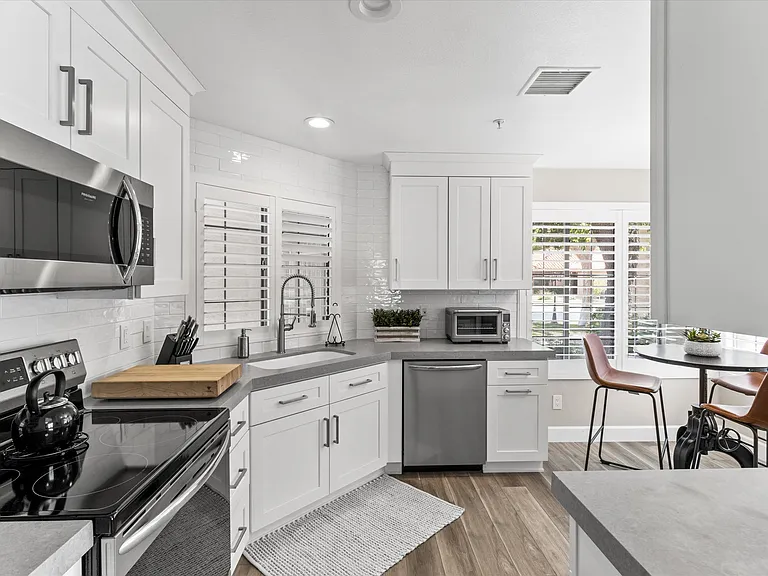 8700 E Mountain View Rd #1081 — Photo 5