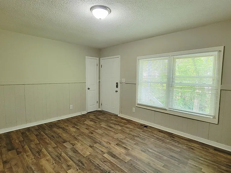 1306 Ragan Ave #A — Photo 3