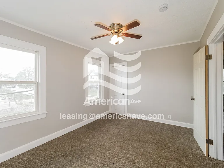 400638_008_main_bedroom_8.jpg