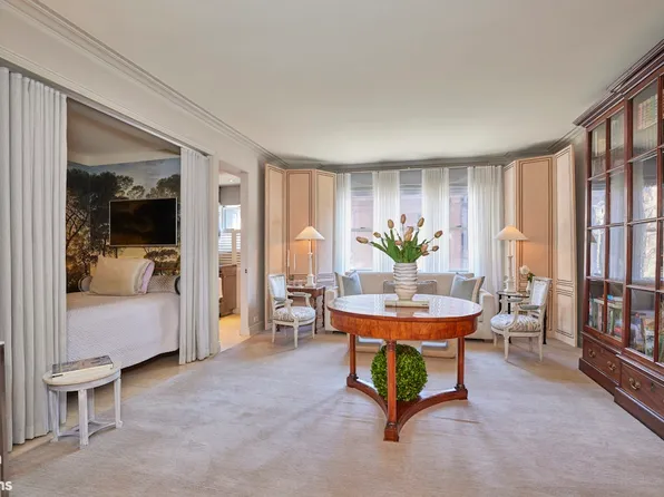 220 Madison Avenue 4H image 1 of 7