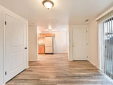2211 N 400 E #4 — Photo 2