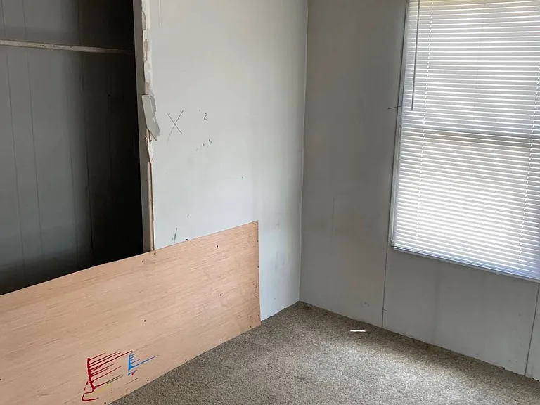 204 Farrell St — Photo 10
