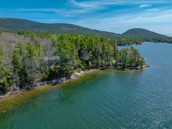 8 Spring Lane, Mount Desert, ME 04660