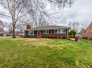 4320 Saint Regis Ln, Saint Regis Park, KY 40220