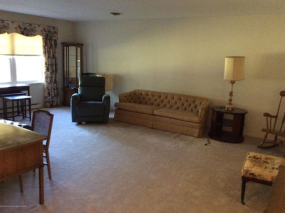 4th image of 173B Sterling Ct