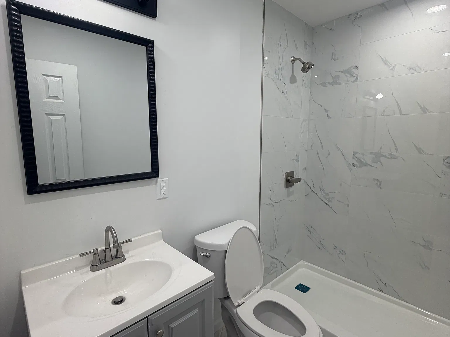 4 bed, $3,000 — Photo 2
