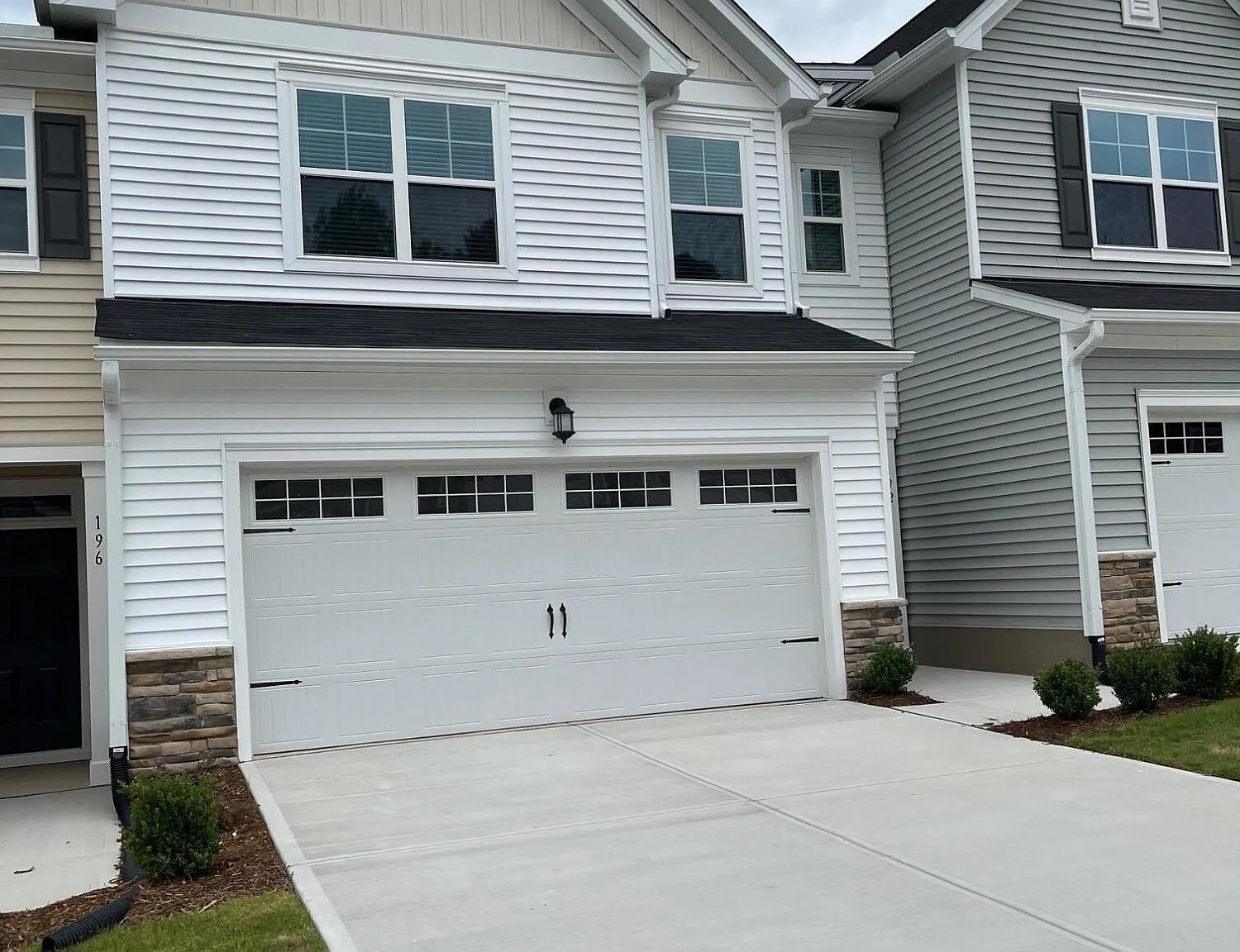 3 bed, 2.5 bath, 1924 sqft, $2,095 — Photo 4