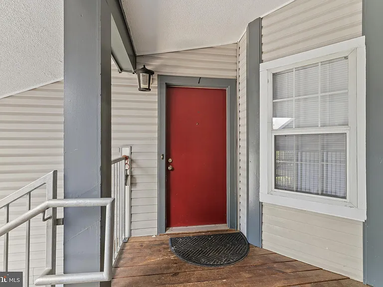 6901 Victoria Dr #I — Photo 4