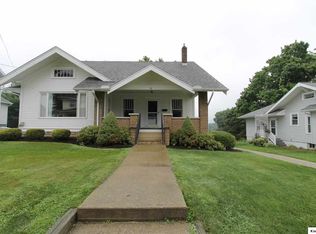 32 High St, Fredericktown, OH 43019