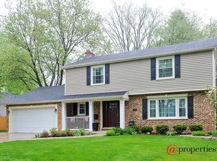 967 N Arrowhead Dr, Palatine, IL 60074