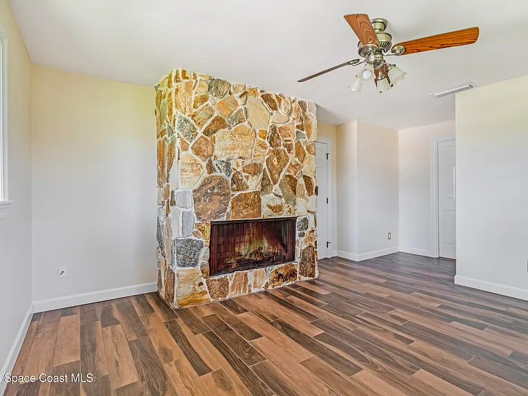 317 Surf Dr — Photo 18