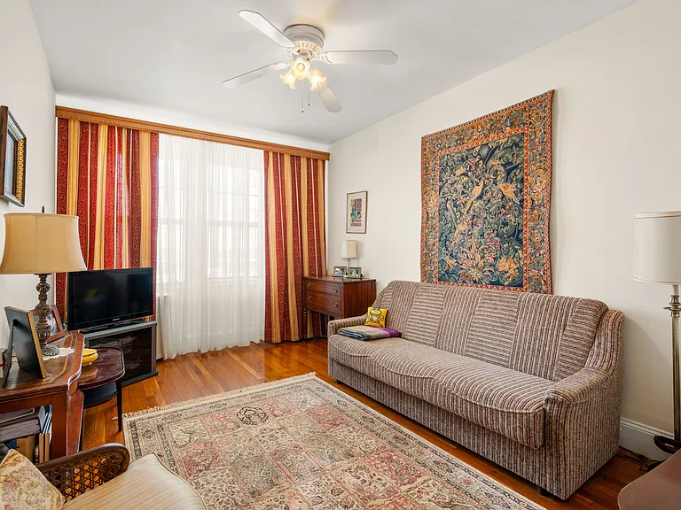 325 Tappan St #6 — Photo 18