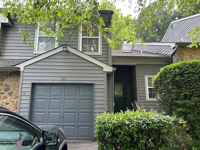 27 E Chicopee Dr — Photo 9