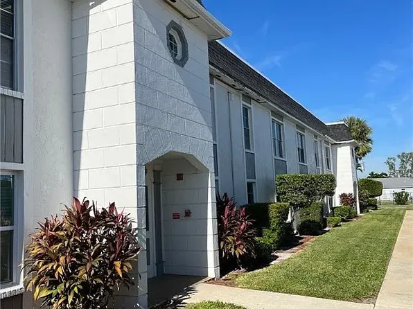 6824 Sandtrap Dr #106, Fort Myers, FL 33919