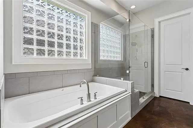 725 S Corniche Du Lac — Photo 16