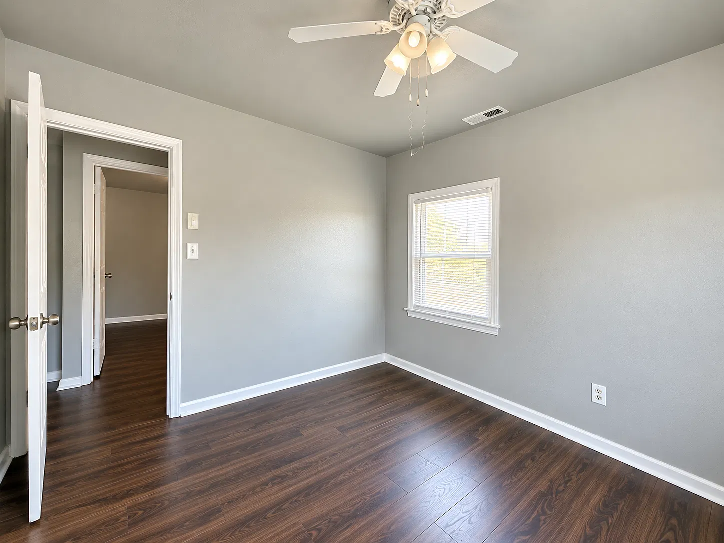 4 bed, 1272 sqft, $1,700 — Photo 4