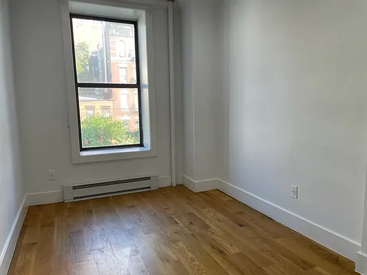 Rented by OGI Management | media 18