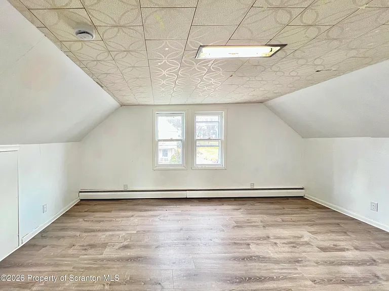 207 Midway Ave — Photo 13