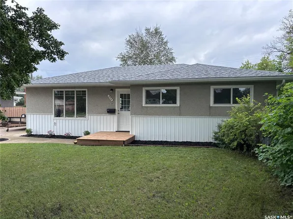 2516 Tomlinson CRESCENT, Saskatoon, SK S7L 3N2