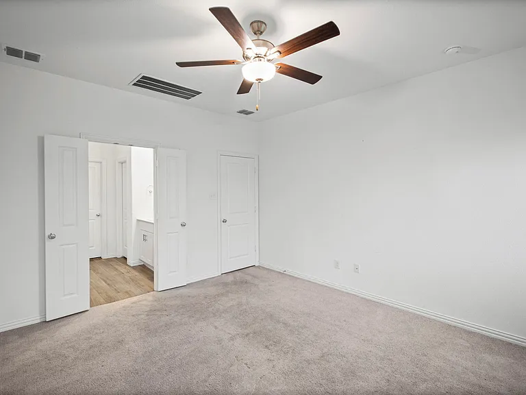 5948 Priory Dr — Photo 9