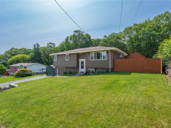 29 Camille Dr, Johnston, RI 02919