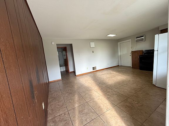 4th image of 5735 20th St
