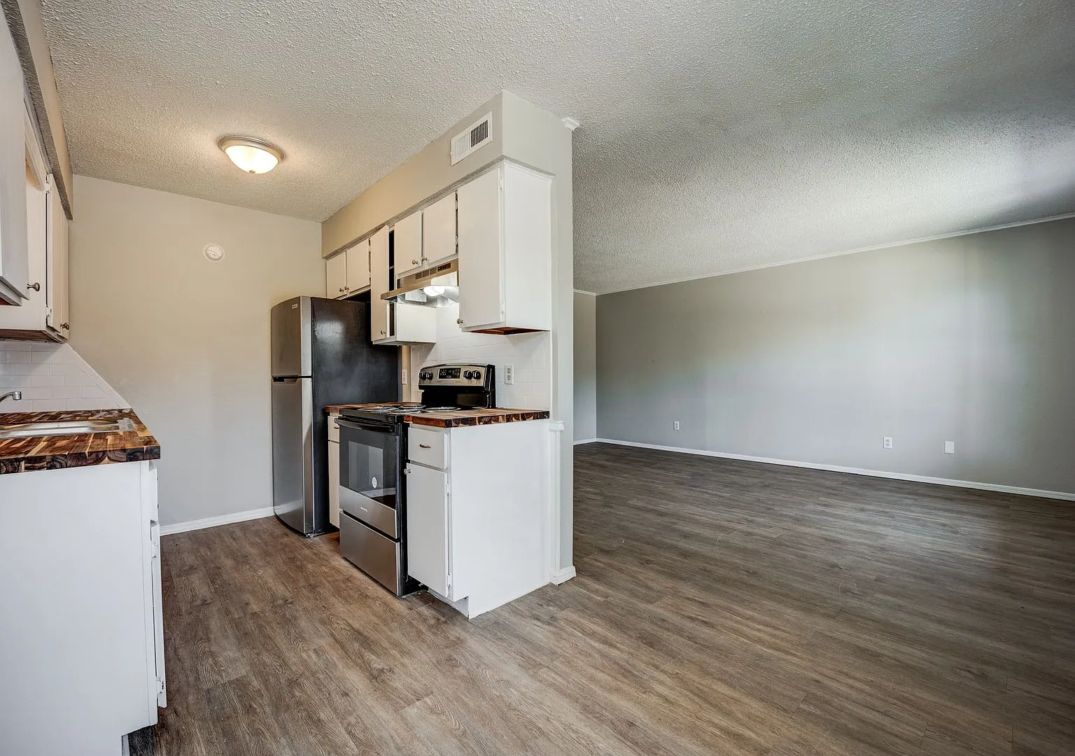The Cottonwood: 1 & 2 Bedroom Apartments — Photo 1
