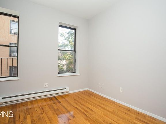 4th image of 332 W 49th St APT 4RW