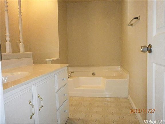 5th image of 4211 Rockwood St