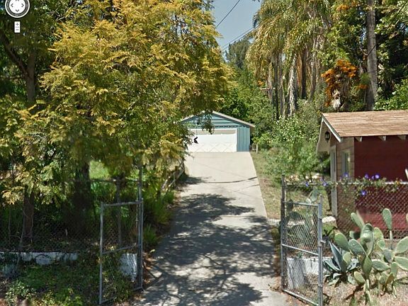 Entrance, looking up from Mariposa Street