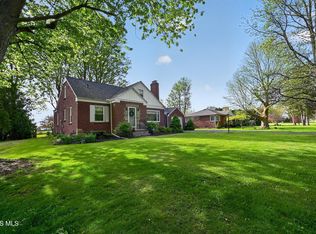 564 S Lallendorf Rd, Oregon, OH 43616