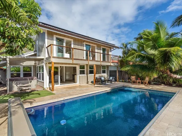 1061 Mokuhano St, Honolulu, HI 96825