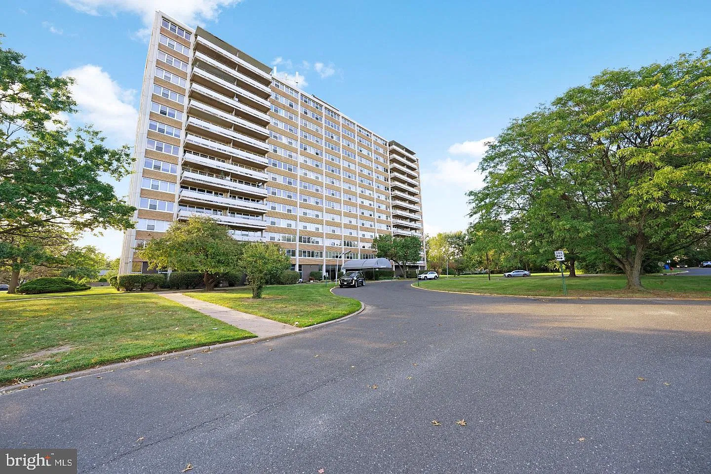 1 bed, 1.0 bath, 700 sqft, $1,650 — Photo 1