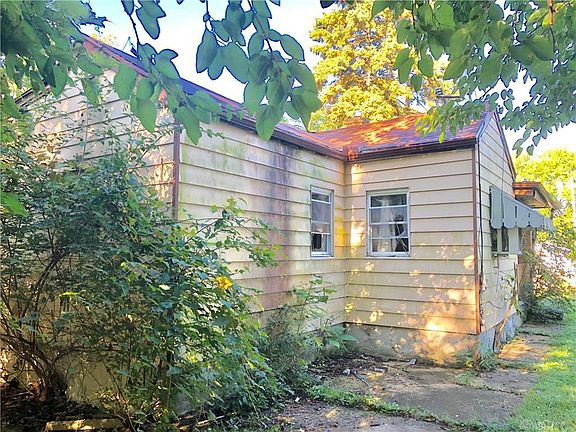 2nd image of 2618 Falmouth Ave
