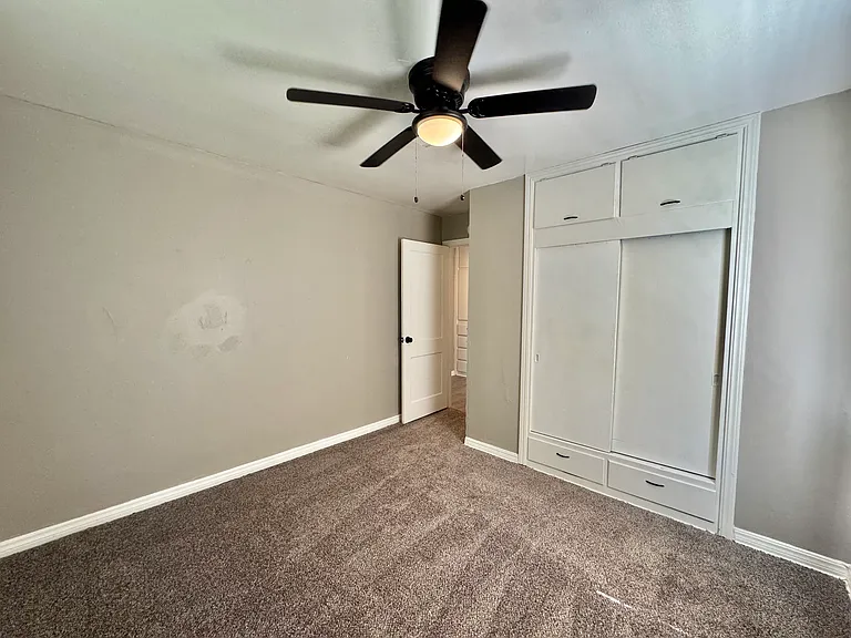 252 E Coe Dr — Photo 19