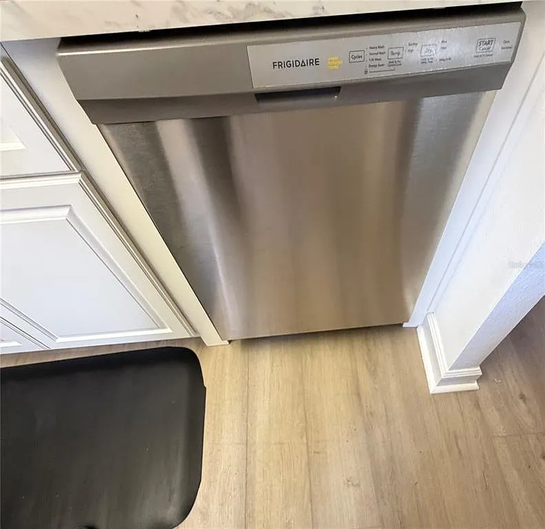 2 bed, 2.0 bath, 1050 sqft, $1,450 — Photo 4