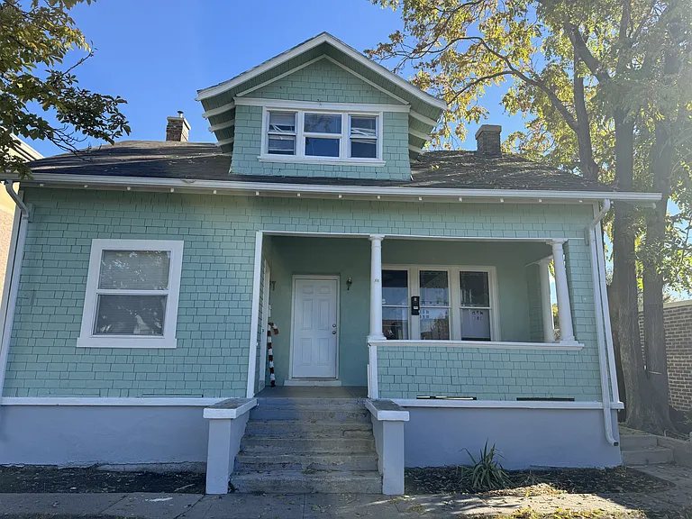 742 N 300 W — Photo 1