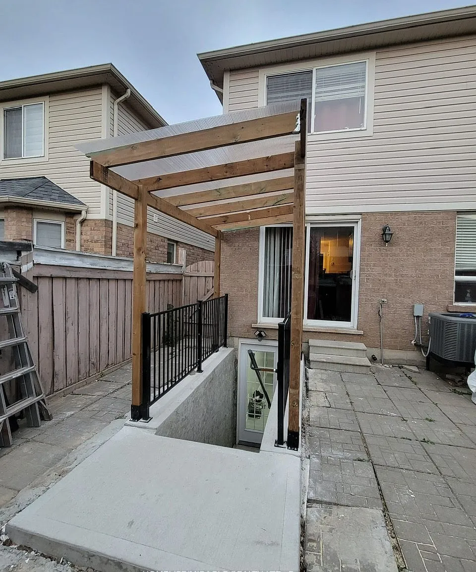 2 bed, $1,650 — Photo 1