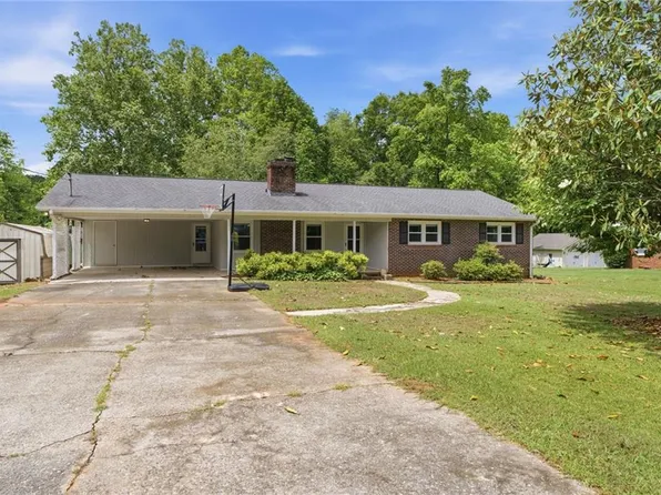 115 Windy Hill Ct, Alpharetta, GA 30004