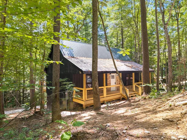 25 Joyful Springs Rd, Zoe, KY 41397