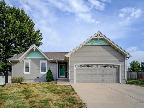 1702 Flintrock St, Kearney, MO 64060
