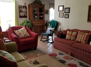 611 Highland Ave APT A, Waxahachie, TX 75165