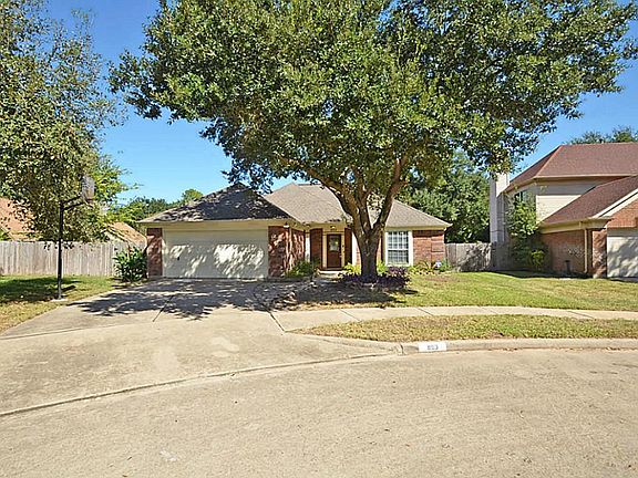 2nd image of 803 Sierra Lake Dr