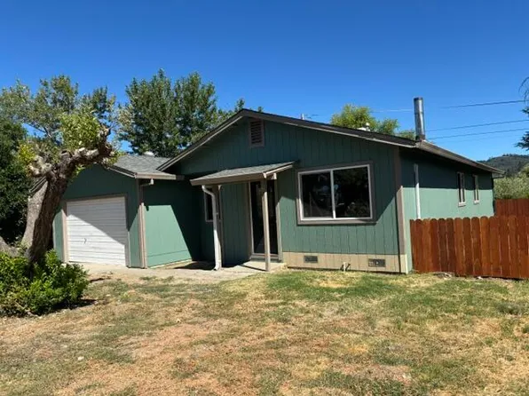 21 3rd Ave, Lewiston, CA 96052