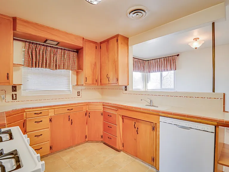 22157 Brimhall Rd — Photo 14