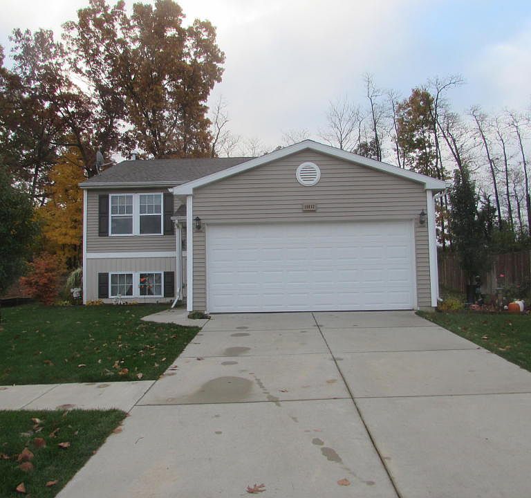 1st image of 10112 Castle Creek Cir