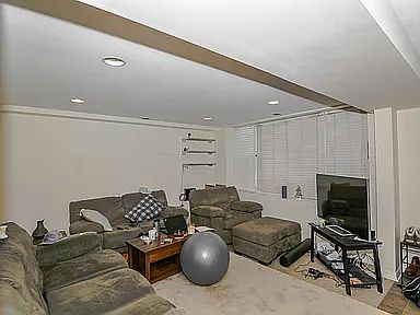 5th image of 2517 N Ashland Ave #G