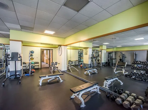 380 Rector Place image 9 of 11