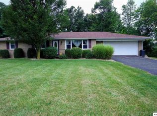 1179 Dresden Dr, Mansfield, OH 44905